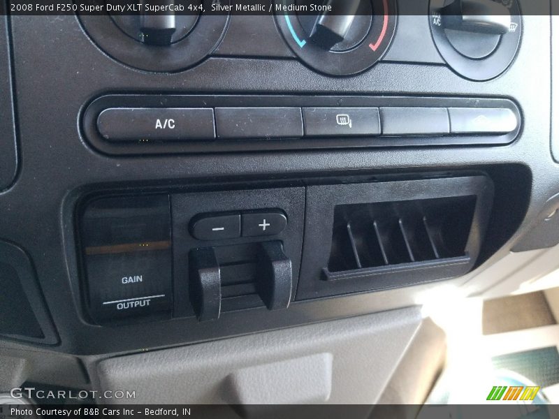 Silver Metallic / Medium Stone 2008 Ford F250 Super Duty XLT SuperCab 4x4