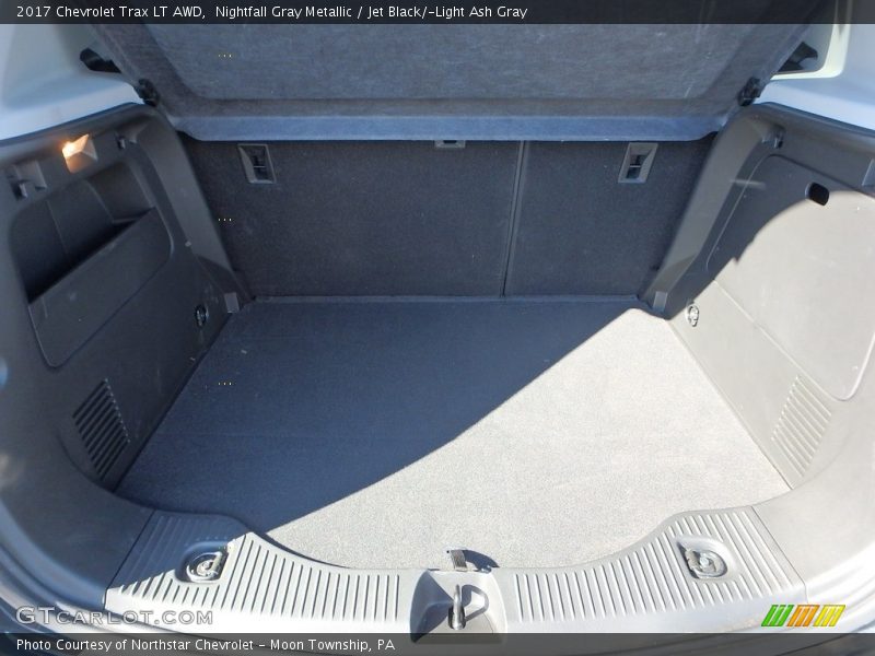 Nightfall Gray Metallic / Jet Black/­Light Ash Gray 2017 Chevrolet Trax LT AWD