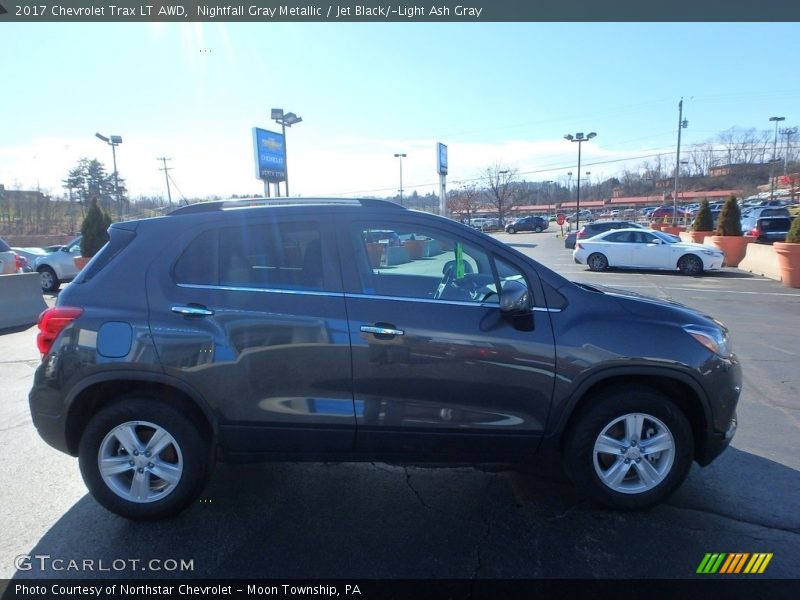 Nightfall Gray Metallic / Jet Black/­Light Ash Gray 2017 Chevrolet Trax LT AWD