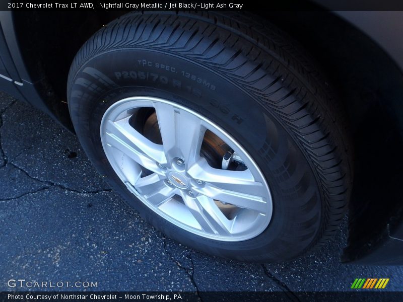 Nightfall Gray Metallic / Jet Black/­Light Ash Gray 2017 Chevrolet Trax LT AWD