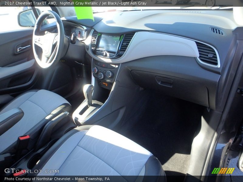 Nightfall Gray Metallic / Jet Black/­Light Ash Gray 2017 Chevrolet Trax LT AWD