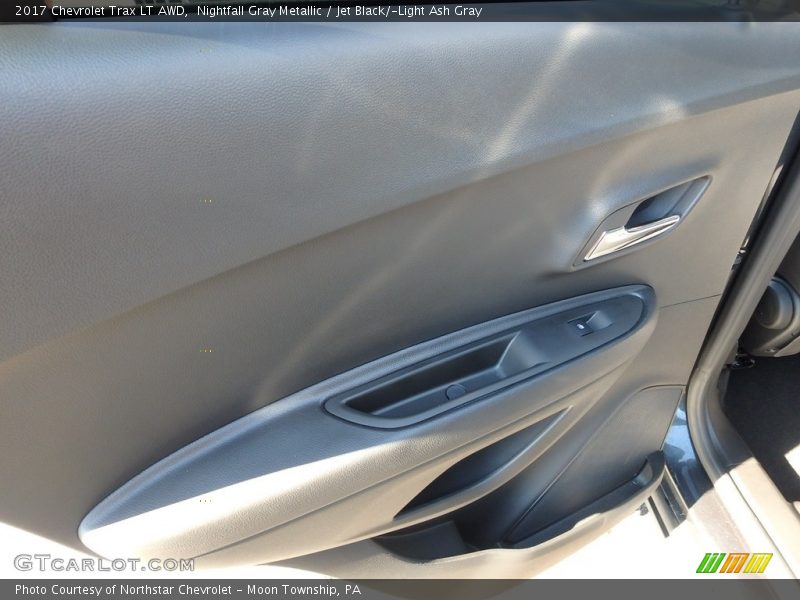 Nightfall Gray Metallic / Jet Black/­Light Ash Gray 2017 Chevrolet Trax LT AWD