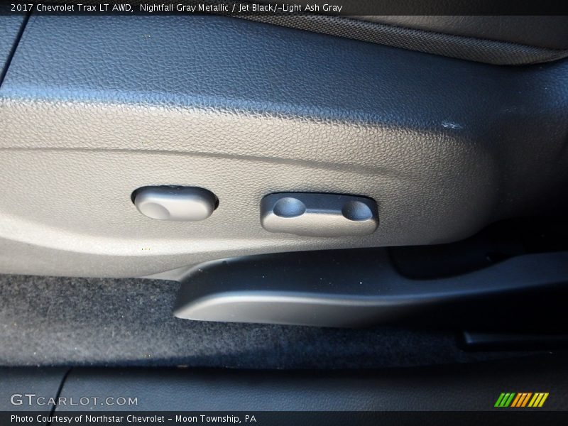 Nightfall Gray Metallic / Jet Black/­Light Ash Gray 2017 Chevrolet Trax LT AWD