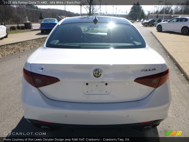 Alfa White / Black/Red 2018 Alfa Romeo Giulia Ti AWD