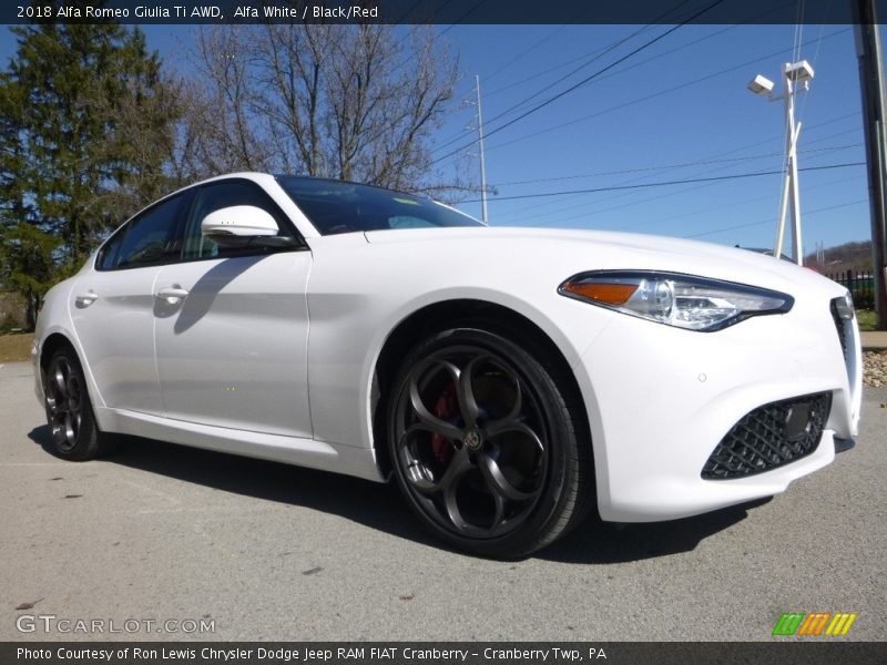 Alfa White / Black/Red 2018 Alfa Romeo Giulia Ti AWD