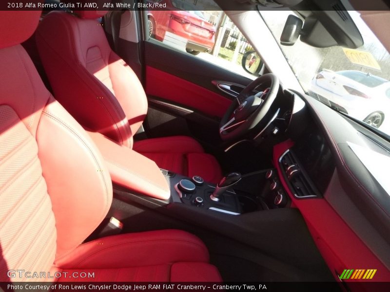 Alfa White / Black/Red 2018 Alfa Romeo Giulia Ti AWD