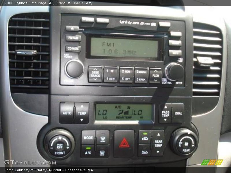 Stardust Silver / Gray 2008 Hyundai Entourage GLS