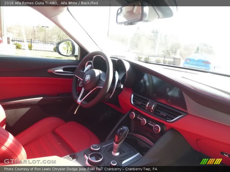 Alfa White / Black/Red 2018 Alfa Romeo Giulia Ti AWD