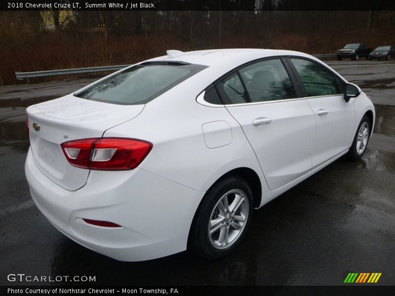 Summit White / Jet Black 2018 Chevrolet Cruze LT