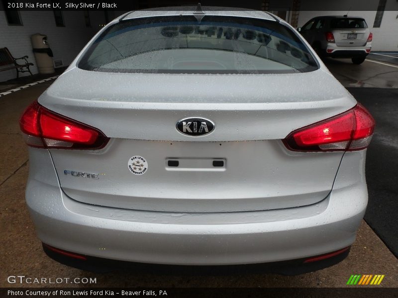 Silky Silver / Black 2018 Kia Forte LX