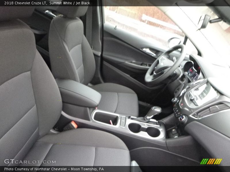 Summit White / Jet Black 2018 Chevrolet Cruze LT