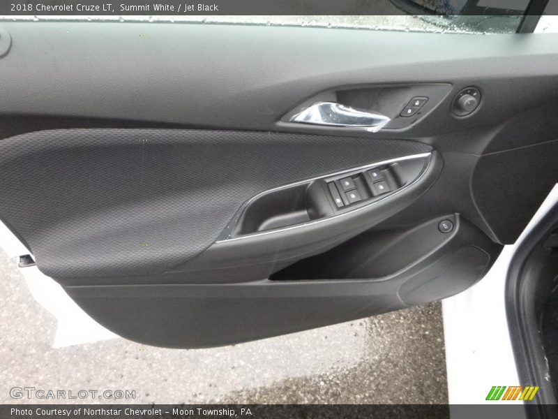 Summit White / Jet Black 2018 Chevrolet Cruze LT
