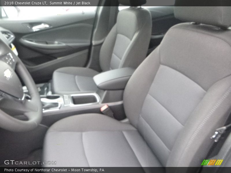 Summit White / Jet Black 2018 Chevrolet Cruze LT
