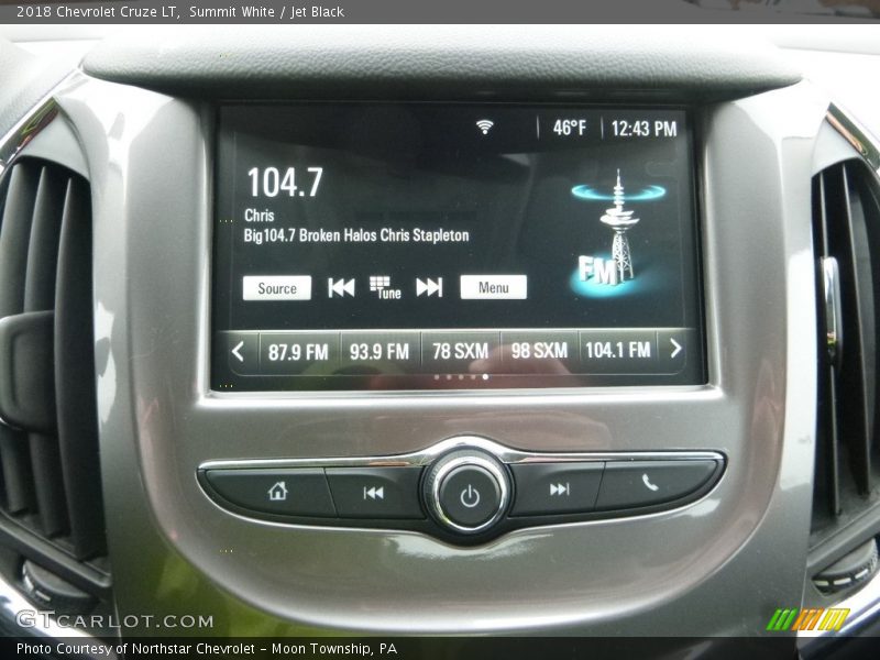 Summit White / Jet Black 2018 Chevrolet Cruze LT