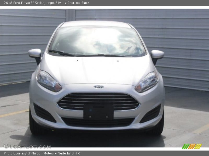 Ingot Silver / Charcoal Black 2018 Ford Fiesta SE Sedan