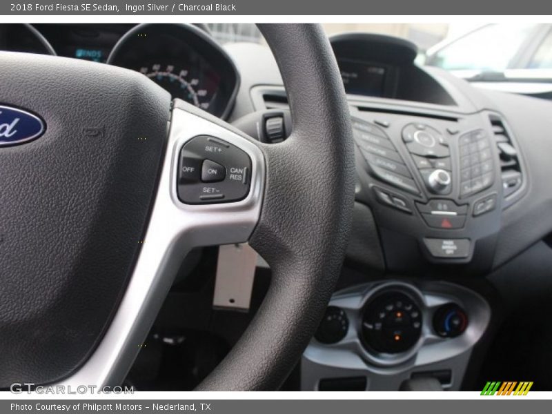 Ingot Silver / Charcoal Black 2018 Ford Fiesta SE Sedan