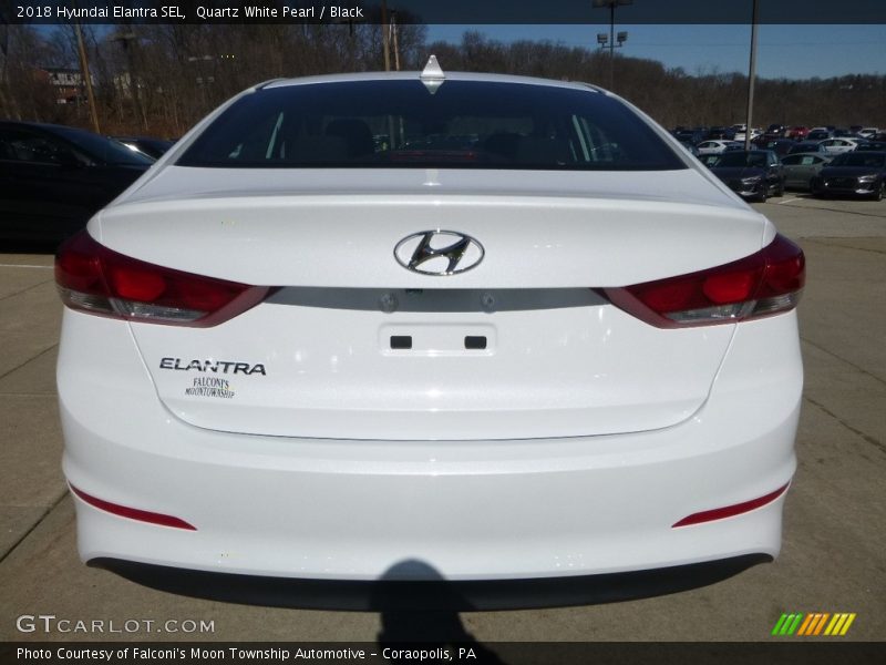 Quartz White Pearl / Black 2018 Hyundai Elantra SEL