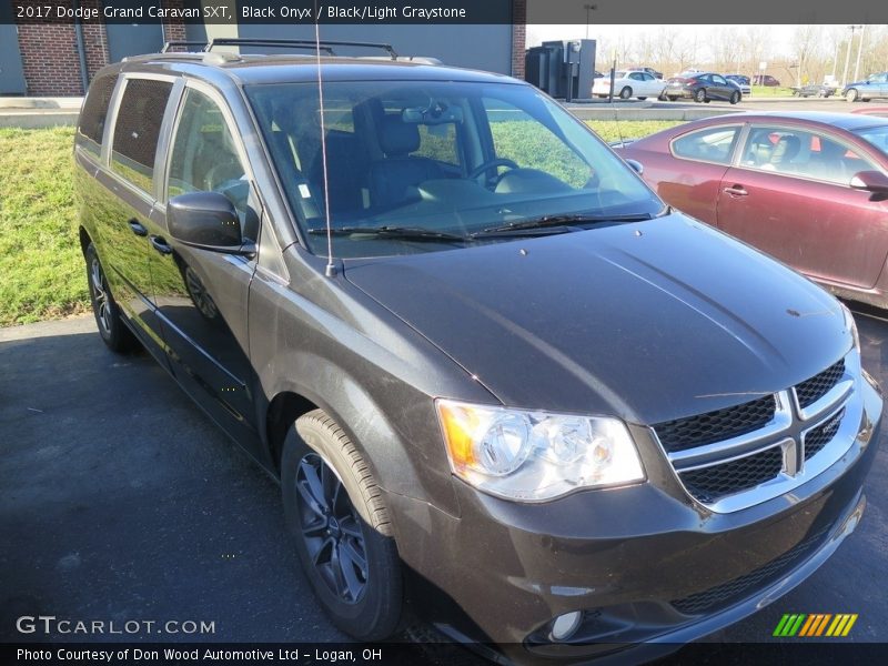 Black Onyx / Black/Light Graystone 2017 Dodge Grand Caravan SXT