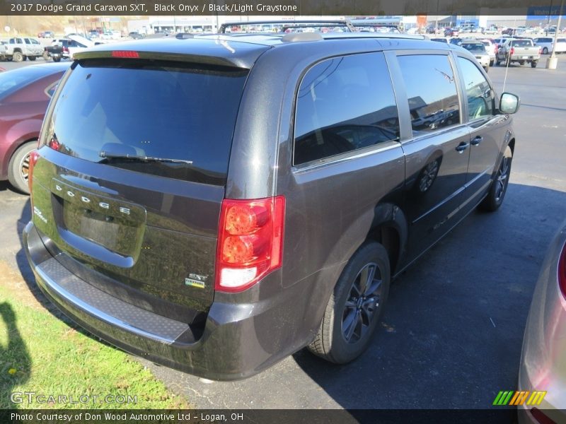 Black Onyx / Black/Light Graystone 2017 Dodge Grand Caravan SXT