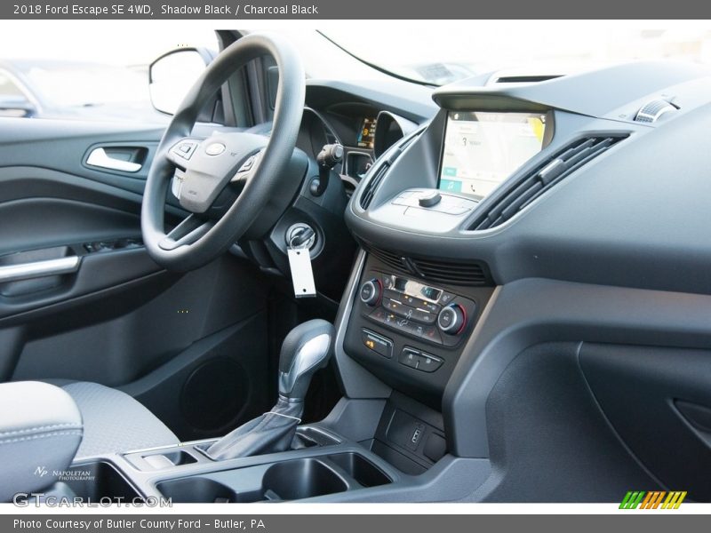 Shadow Black / Charcoal Black 2018 Ford Escape SE 4WD