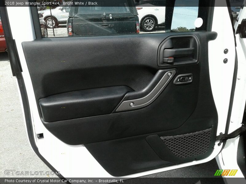 Bright White / Black 2018 Jeep Wrangler Sport 4x4