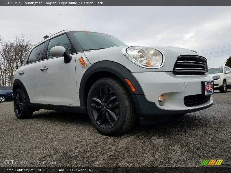 Light White / Carbon Black 2015 Mini Countryman Cooper