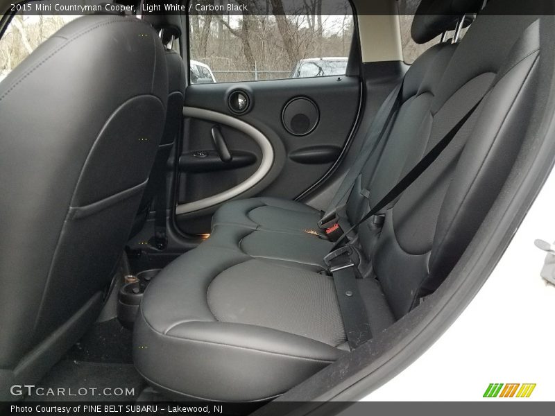 Light White / Carbon Black 2015 Mini Countryman Cooper