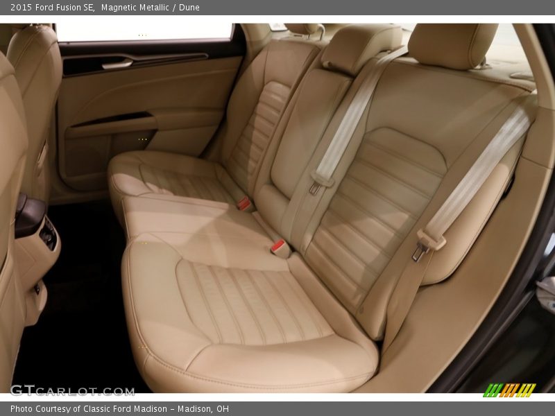 Magnetic Metallic / Dune 2015 Ford Fusion SE