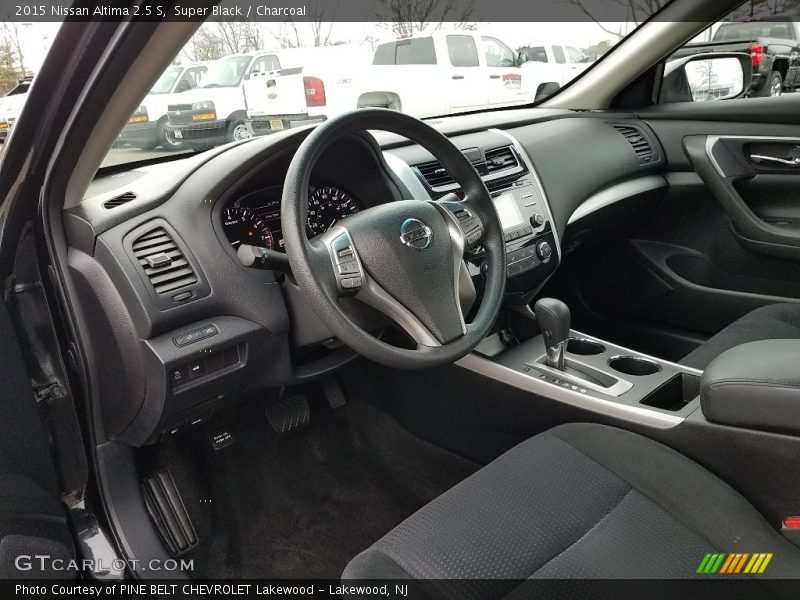 Super Black / Charcoal 2015 Nissan Altima 2.5 S
