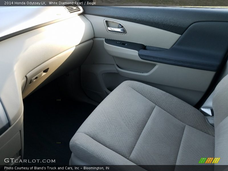 White Diamond Pearl / Beige 2014 Honda Odyssey LX