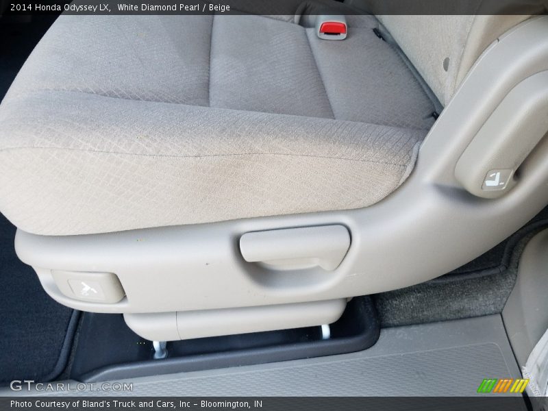 White Diamond Pearl / Beige 2014 Honda Odyssey LX