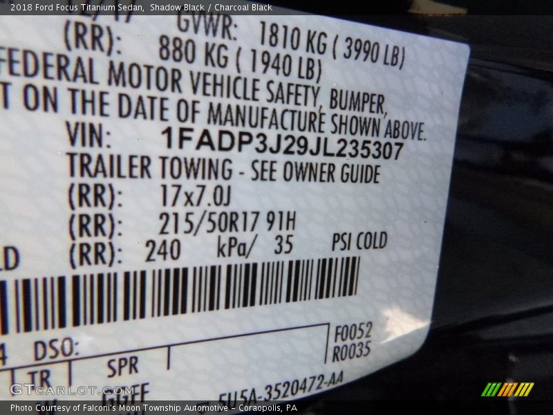 Shadow Black / Charcoal Black 2018 Ford Focus Titanium Sedan