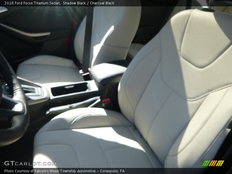 Shadow Black / Charcoal Black 2018 Ford Focus Titanium Sedan