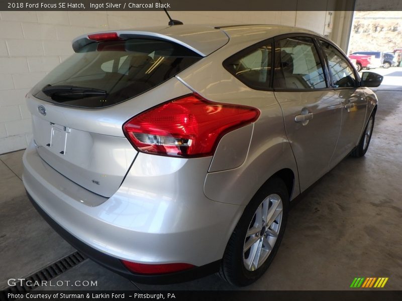 Ingot Silver / Charcoal Black 2018 Ford Focus SE Hatch