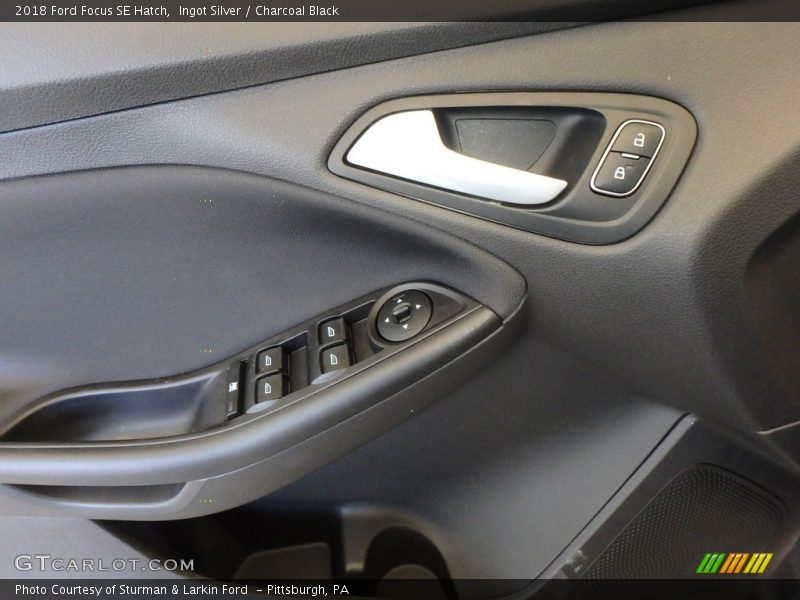 Ingot Silver / Charcoal Black 2018 Ford Focus SE Hatch