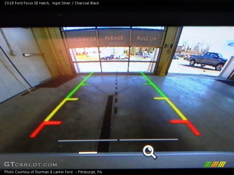 Ingot Silver / Charcoal Black 2018 Ford Focus SE Hatch