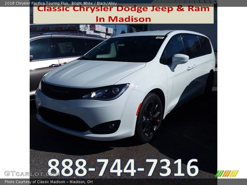 Bright White / Black/Alloy 2018 Chrysler Pacifica Touring Plus