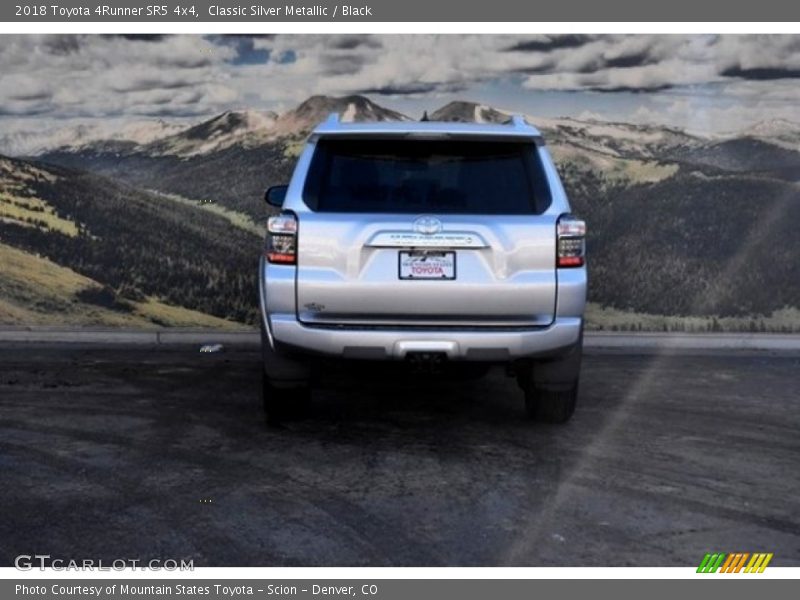 Classic Silver Metallic / Black 2018 Toyota 4Runner SR5 4x4