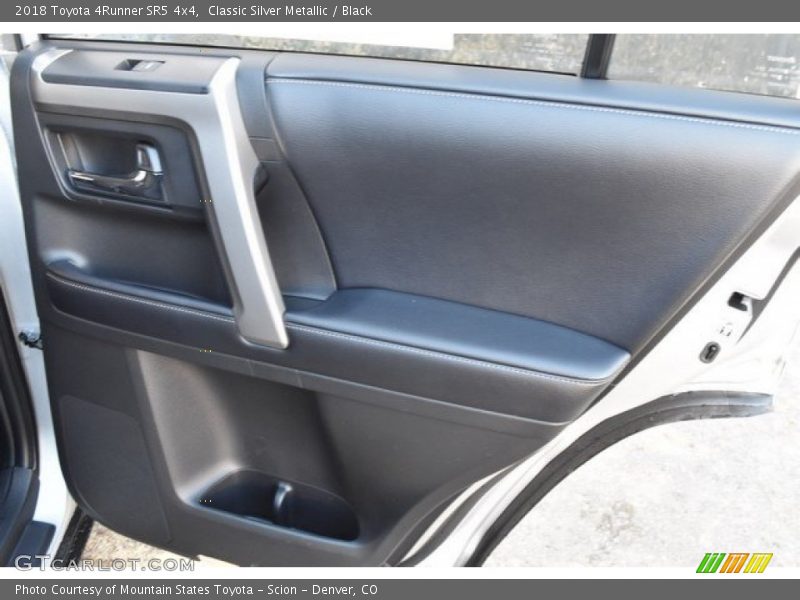 Classic Silver Metallic / Black 2018 Toyota 4Runner SR5 4x4