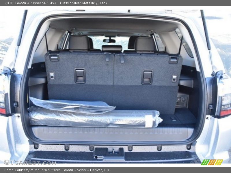 Classic Silver Metallic / Black 2018 Toyota 4Runner SR5 4x4