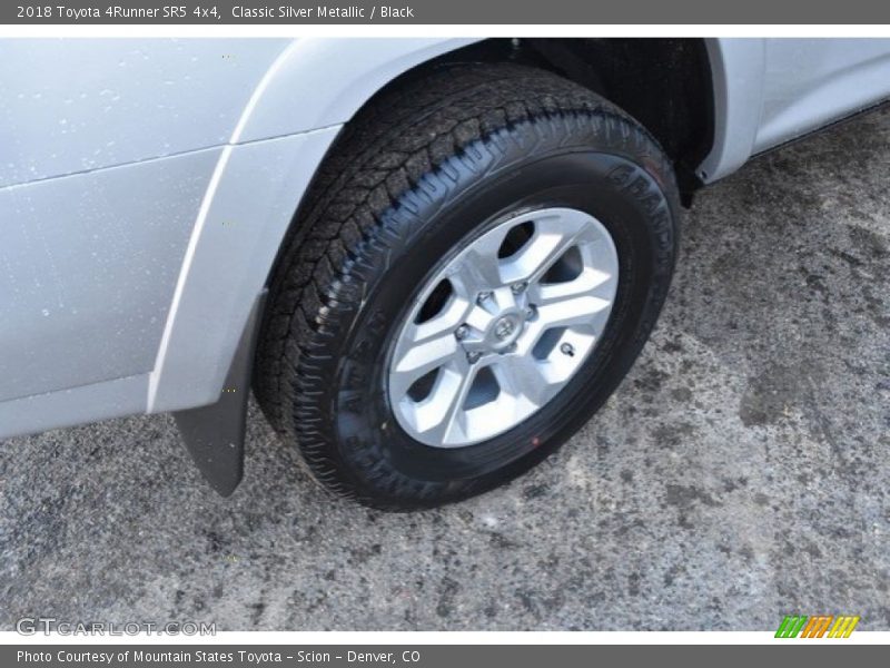 Classic Silver Metallic / Black 2018 Toyota 4Runner SR5 4x4