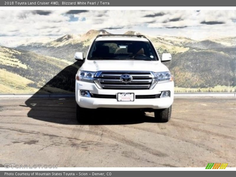 Blizzard White Pearl / Terra 2018 Toyota Land Cruiser 4WD