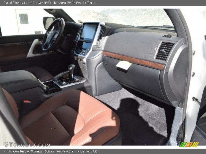 Blizzard White Pearl / Terra 2018 Toyota Land Cruiser 4WD