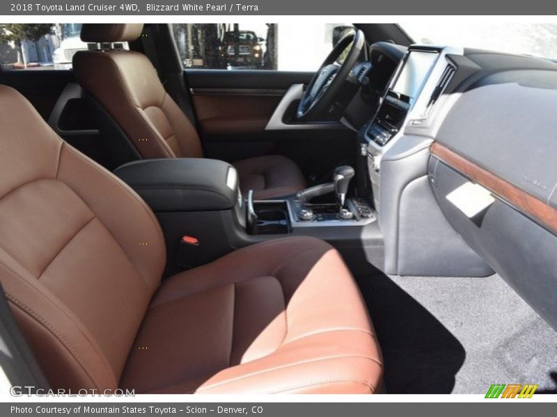 Blizzard White Pearl / Terra 2018 Toyota Land Cruiser 4WD