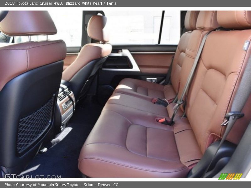 Blizzard White Pearl / Terra 2018 Toyota Land Cruiser 4WD