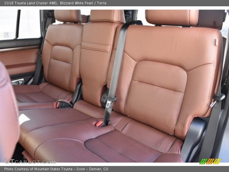 Blizzard White Pearl / Terra 2018 Toyota Land Cruiser 4WD