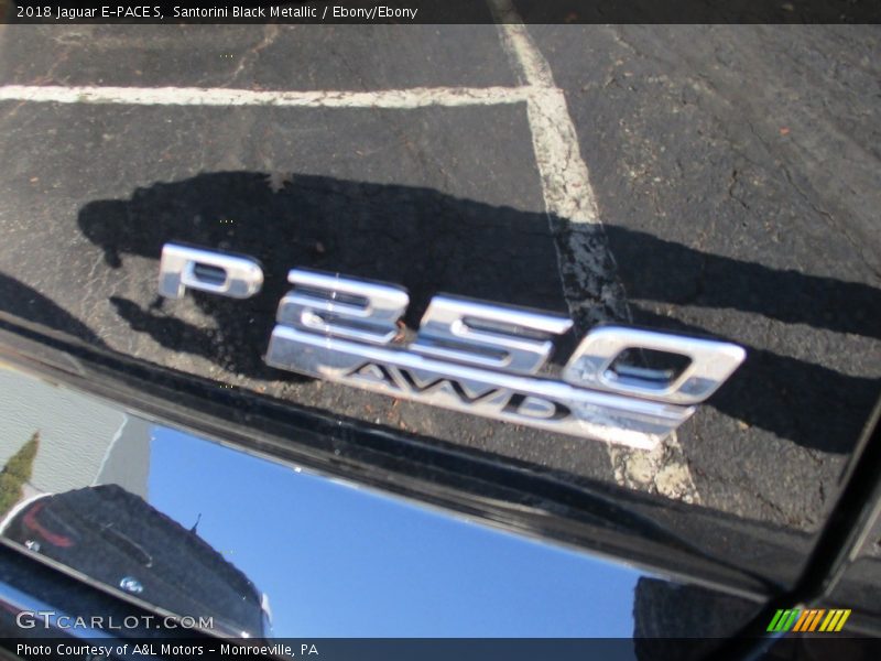 Santorini Black Metallic / Ebony/Ebony 2018 Jaguar E-PACE S