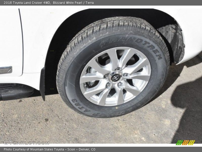 Blizzard White Pearl / Terra 2018 Toyota Land Cruiser 4WD