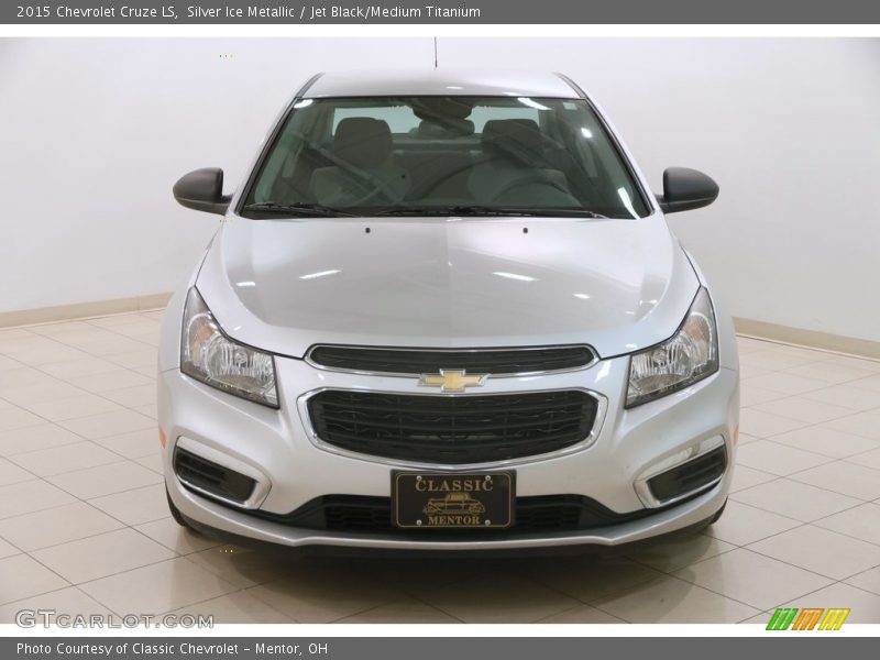 Silver Ice Metallic / Jet Black/Medium Titanium 2015 Chevrolet Cruze LS