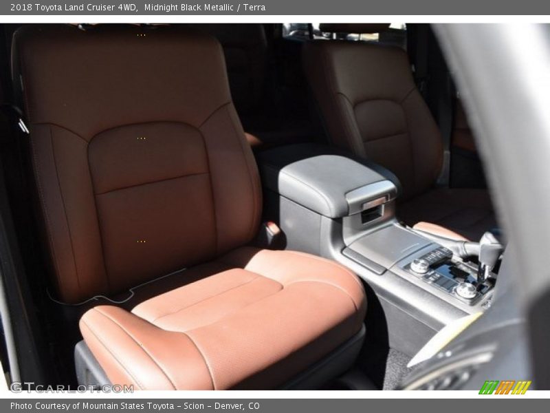 Midnight Black Metallic / Terra 2018 Toyota Land Cruiser 4WD